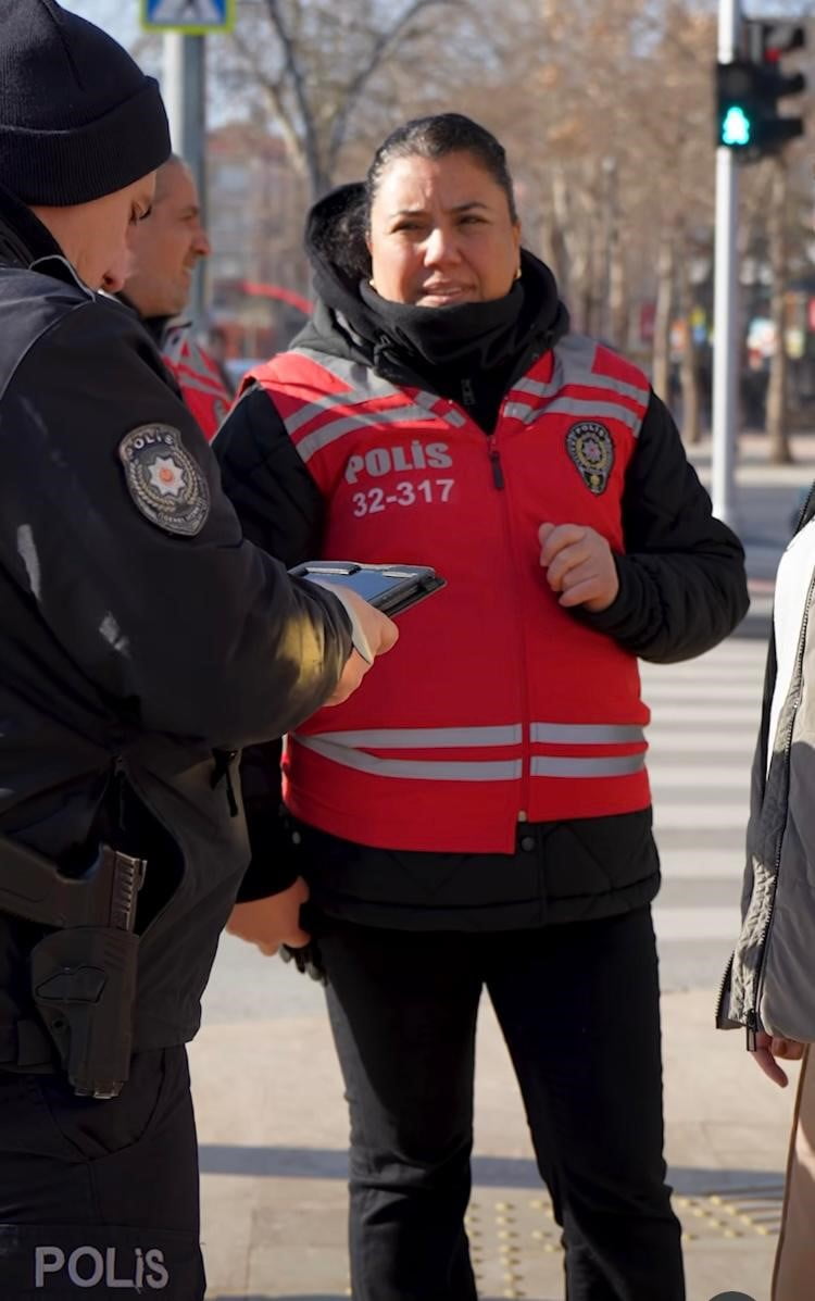 ISPARTA GENELİNDE 111 EKİP VE 527 PERSONELİN KATILIMIYLA GERÇEKLEŞTİRİLEN HUZURLU SOKAKLAR...