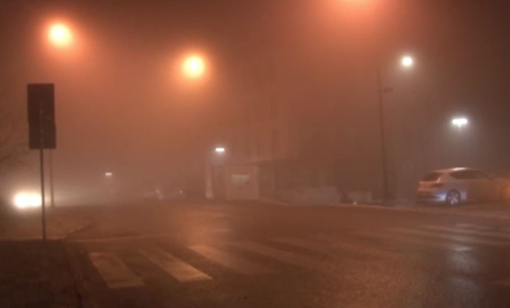 İSTANBUL ANADOLU YAKASI'NIN YÜKSEKLERİNDE SİS ETKİLİ OLDU