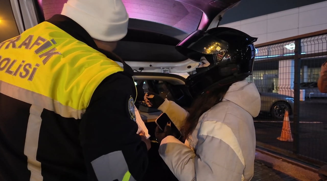 İSTANBUL AVCILAR'DA AKŞAM SAATLERİNDE YAŞANAN OLAYDA, 2 AY ÖNCE EHLİYETİNİ ALAN MOTOSİKLETLİ...