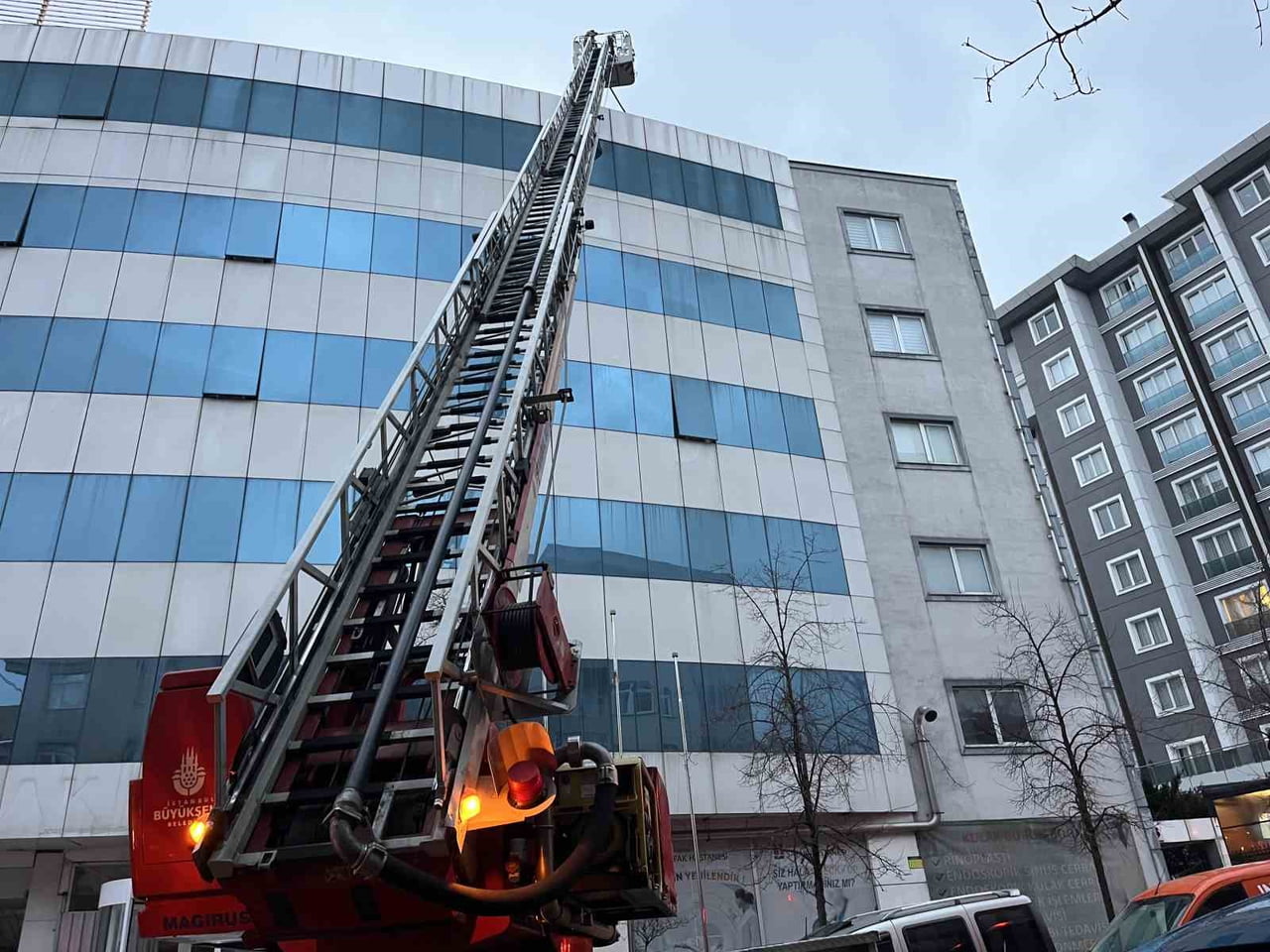 İSTANBUL BAĞCILAR’DA "YENİDOĞAN ÇETESİ" SORUŞTURMASI KAPSAMINDA KAPATILAN ÖZEL HASTANENİN...