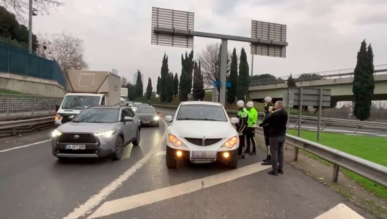 İSTANBUL İL EMNİYET MÜDÜRLÜĞÜ TRAFİK DENETLEME ŞUBE MÜDÜRLÜĞÜNCE, SABAH SAATLERİNDE MEGAKENTİN...