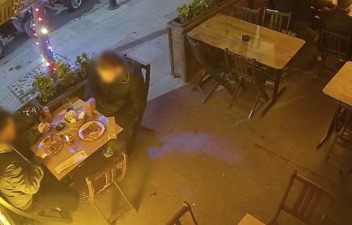 İSTANBUL SİLİVRİ’DE BİR İŞLETMEDE YEMEK YİYEN 2 KİŞİ, HESABI ÖDEMEDEN KAÇTI