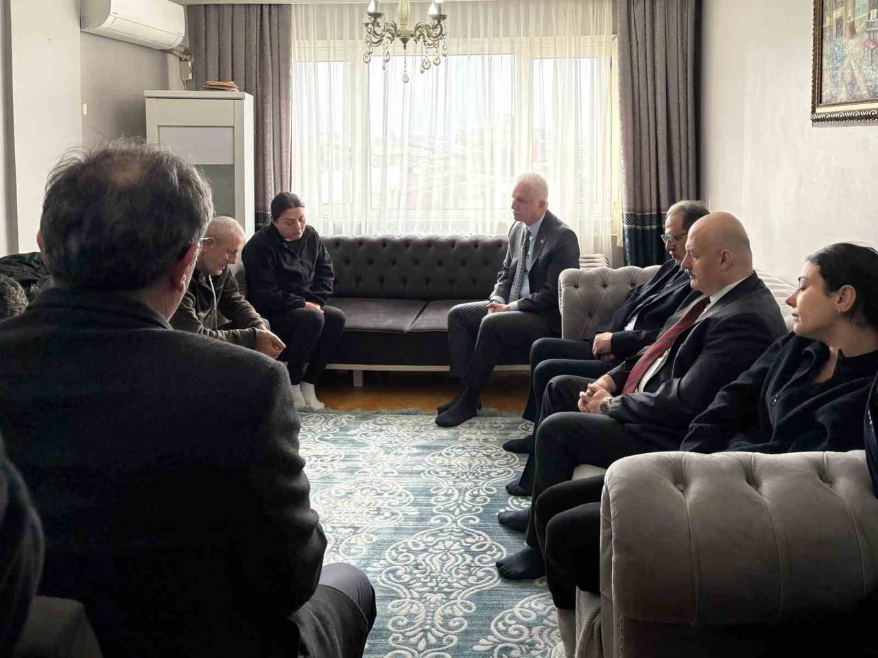 İSTANBUL VALİSİ DAVUT GÜL, ÖNCEKİ GÜN GÜNGÖREN’DE UĞRADIĞI BIÇAKLI SALDIRICI SONUCU HAYATINI...