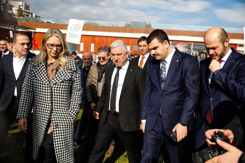 İZMİR’İN İLK MİLLET BAHÇESİ, BERGAMA İLÇESİNDE DÜZENLENEN TÖRENLE HİZMETE GİRDİ.