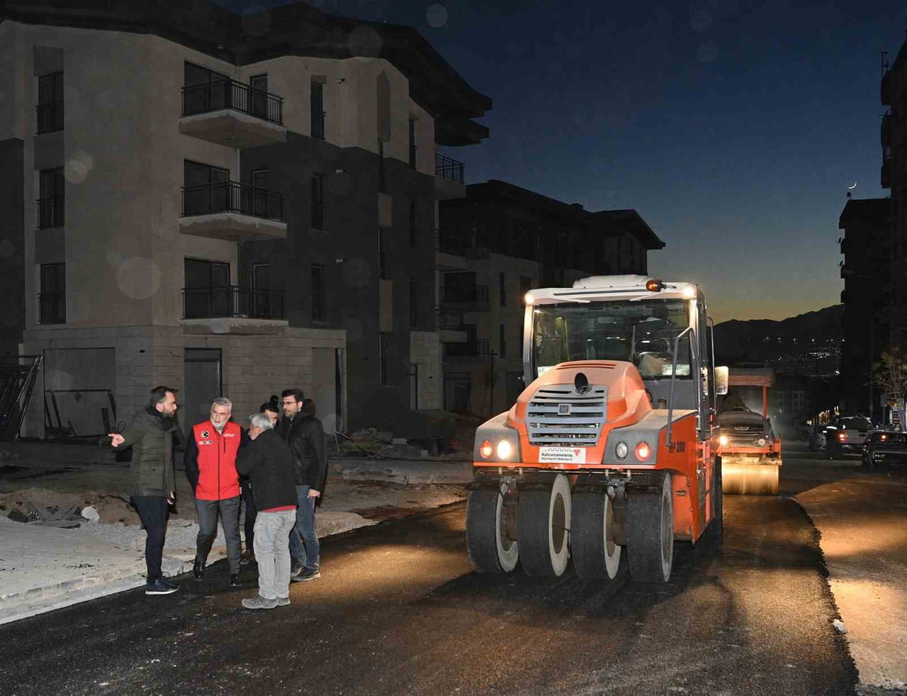 KAHRAMANMARAŞ'TA BÜYÜKŞEHİR BELEDİYESİ, ALTYAPI VE İNŞA FAALİYETLERİNİN TAMAMLANDIĞI ZÜBEYDE HANIM...