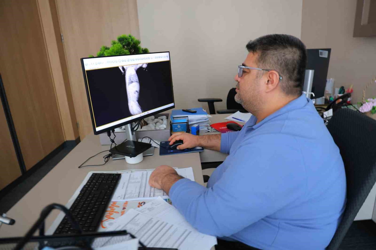 KAHRAMANMARAŞ'TA SIRT ŞİKAYETİ NEDENİYLE HASTANEYE GÖTÜRÜLEN BİR YAŞINDAKİ BEBEKTE 2 SANTİMETRELİK...