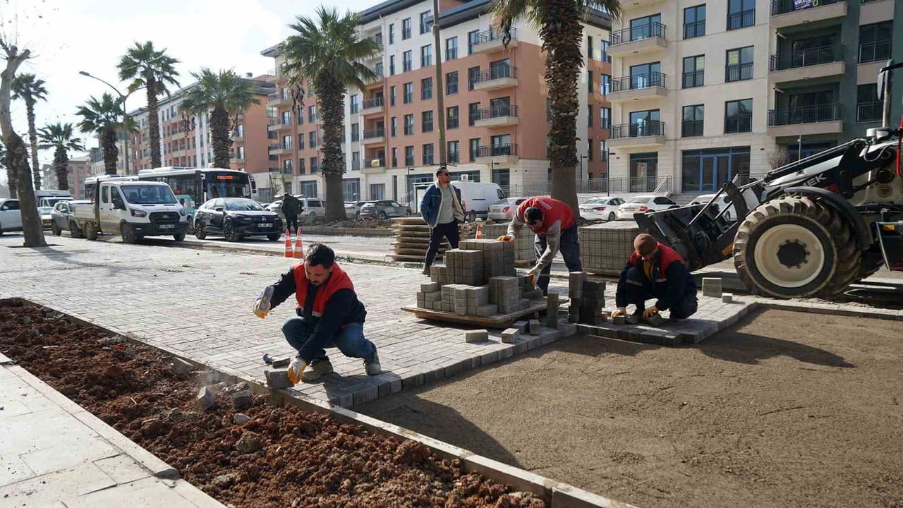 KAHRAMANMARAŞ BÜYÜKŞEHİR BELEDİYESİ, TRABZON BULVARI’NDA ALTYAPI ÇALIŞMALARI TAMAMLANAN KISIMLARDA...
