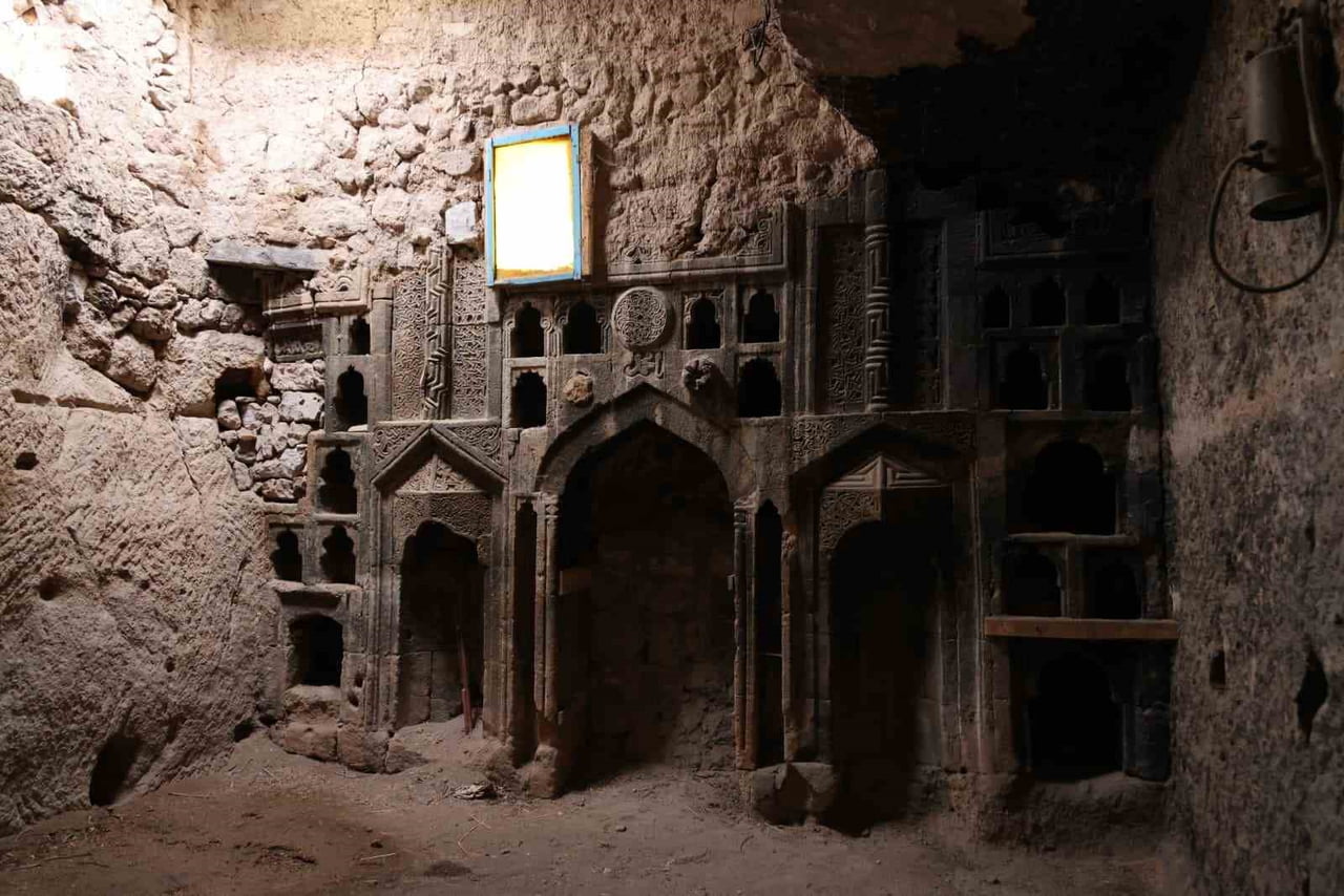 KAPADOKYA ALAN BAŞKANI CEM ASLANBAY, GEÇTİĞİMİZ YIL KEŞFEDİLEREK GÜN YÜZÜNE ÇIKARILAN VE ERETNA...