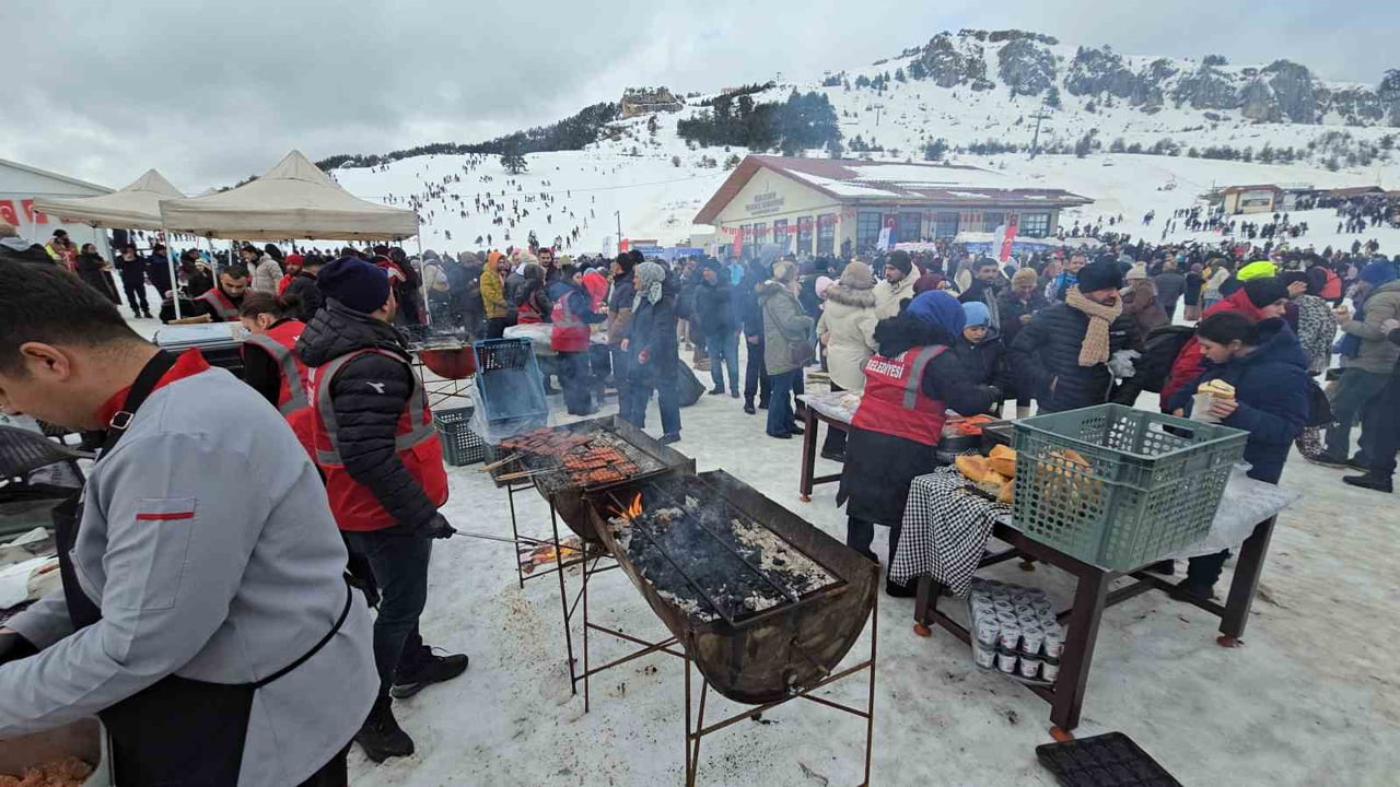 KARABÜK BELEDİYESİ TARAFINDAN BU YIL İLK KEZ DÜZENLENEN KELTEPE KAYAK FESTİVALİ, YÜZLERCE...