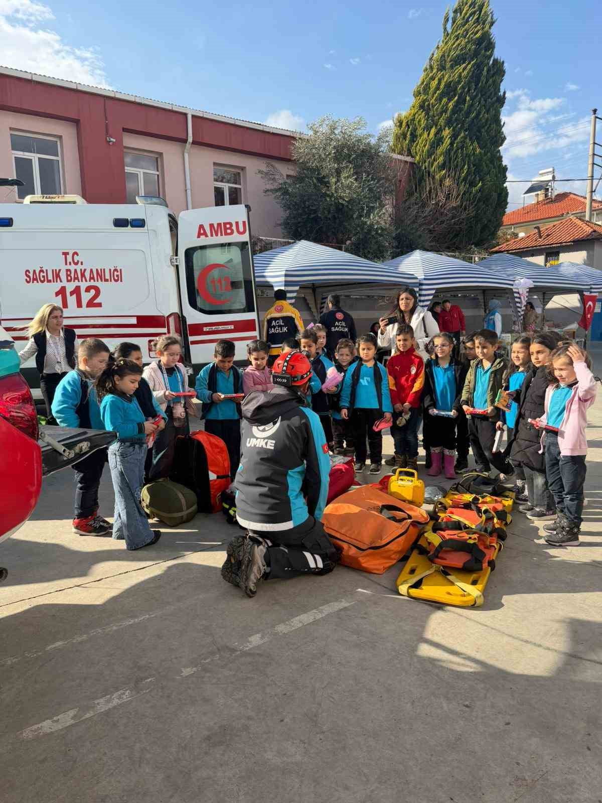 KARACASU KAYMAKAMLIĞI KOORDİNESİNDE KARACASU ATATÜRK İLKOKULU İLE KARACASU’YU SEVENLER...