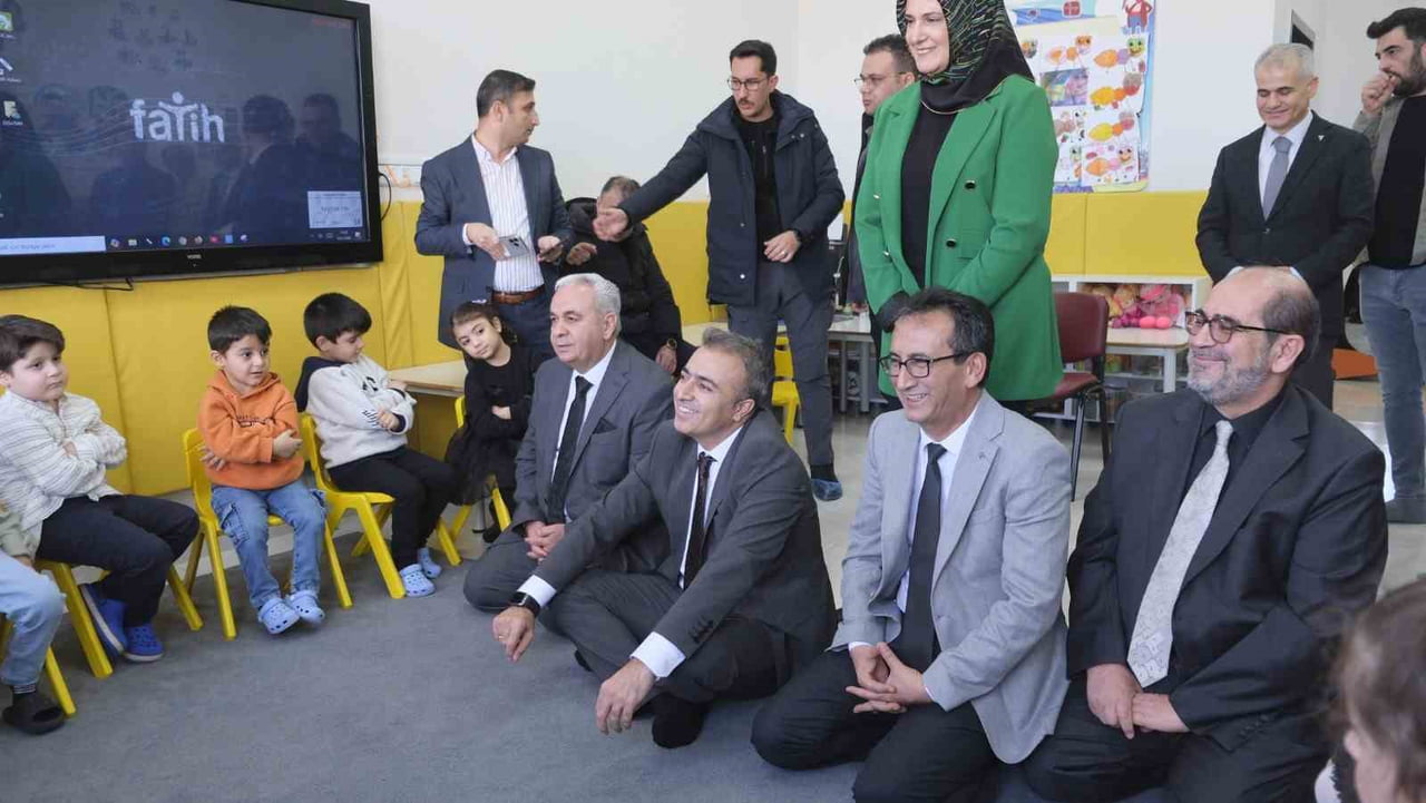 KARAMAN’DA 49 BİN 103 ÖĞRENCİ KARNE SEVİNCİ YAŞARKEN, YENİŞEHİR ANAOKULUNDA DÜZENLENEN KARNE...