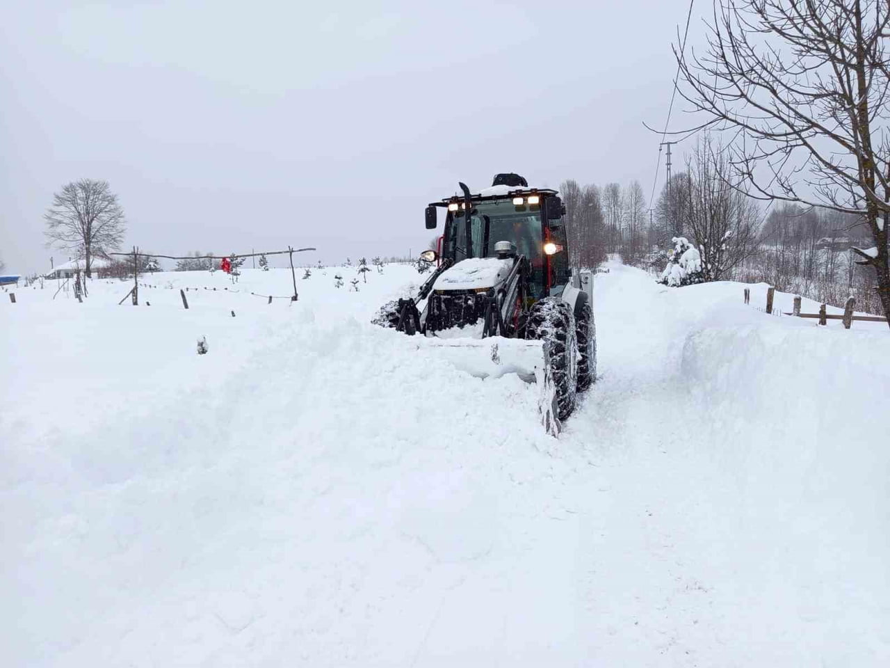 KARLA MÜCADELE ÇALIŞMALARI SÜRÜYOR
