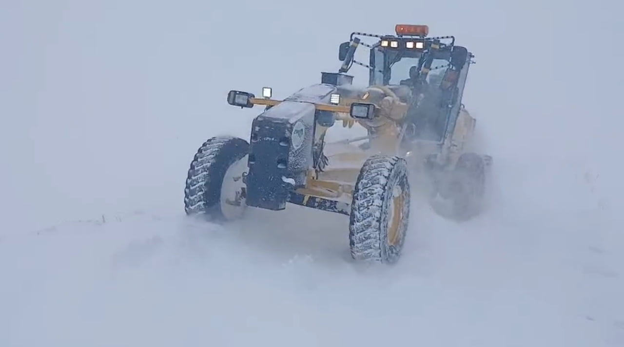 KARS’TA 119 KÖY YOLU ULAŞIMA KAPALI(KARS-İHA)