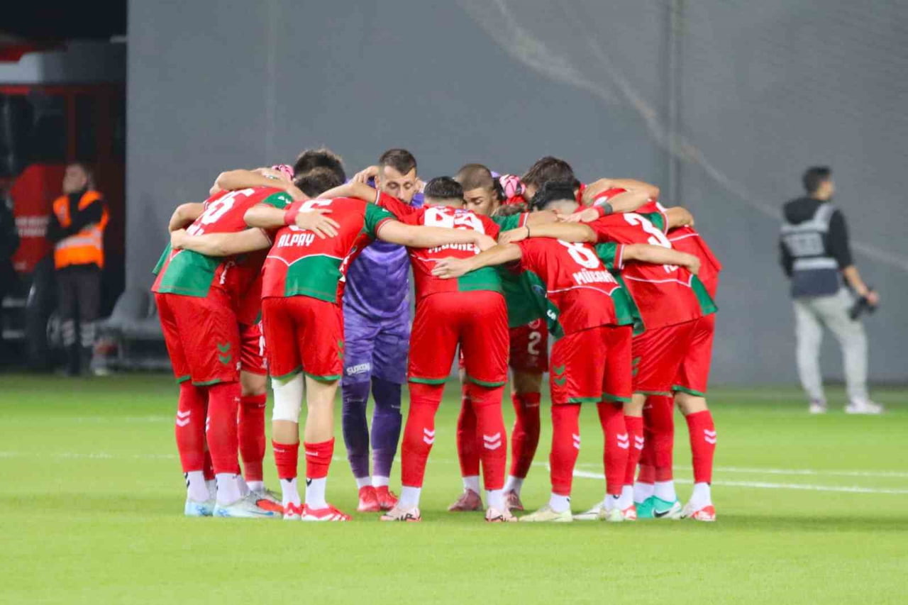 KARŞIYAKA'DA HEDEF ŞAŞTI (ARŞİV)