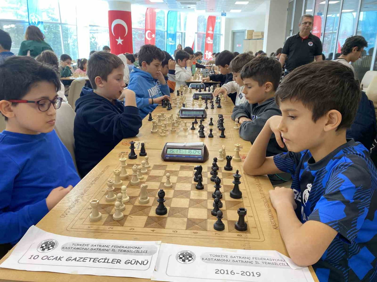 KASTAMONU'DA 10 OCAK ÇALIŞAN GAZETECİLER GÜNÜ DOLAYISIYLA DÜZENLENEN SATRANÇ TURNUVASINDA ONLARCA...