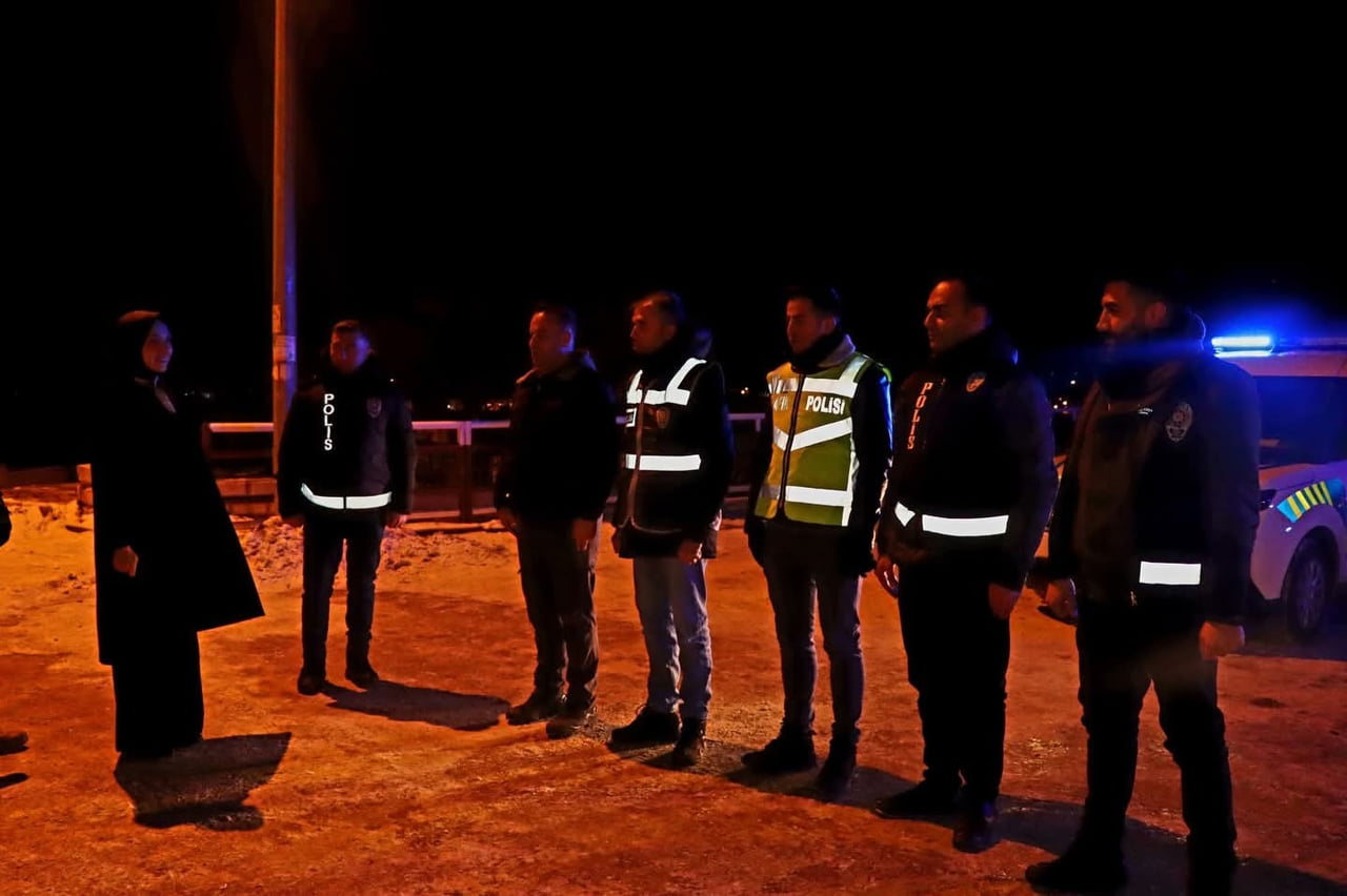 KAYMAKAM DUMAN’DAN YILBAŞI GECESİ GÜVENLİK GÜÇLERİNE ZİYARET