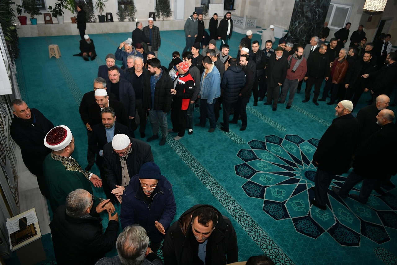 KAYSERİ BÜYÜKŞEHİR BELEDİYE BAŞKANI DR. MEMDUH BÜYÜKKILIÇ; BAYIRBAŞ ŞEHİTLER CAMİİ’NDE DÜZENLENEN...