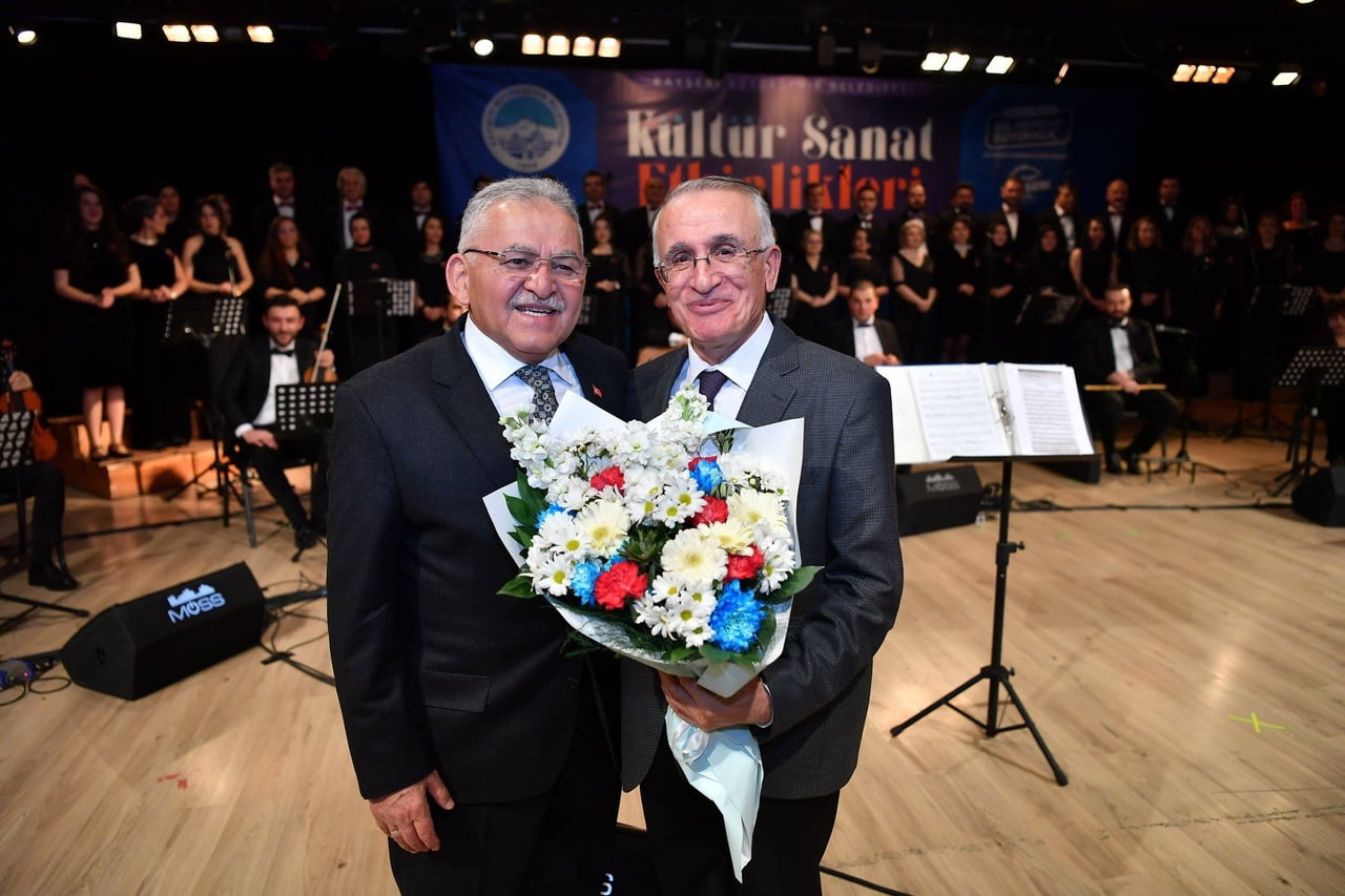 KAYSERİ BÜYÜKŞEHİR BELEDİYE BAŞKANI DR. MEMDUH BÜYÜKKILIÇ; BÜYÜKŞEHİR BELEDİYESİ KONSERVATUVARI...