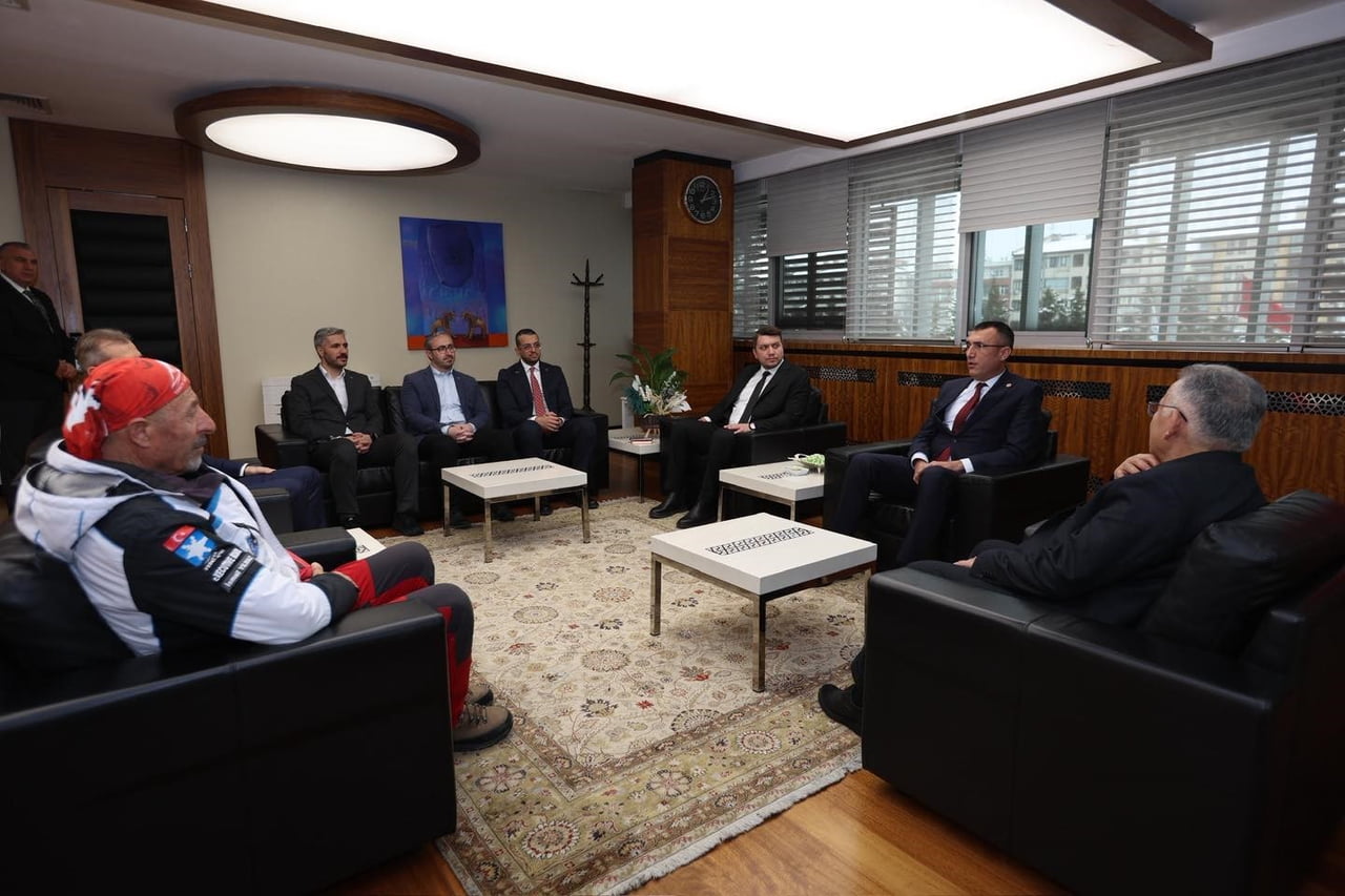 KAYSERİ BÜYÜKŞEHİR BELEDİYE BAŞKANI DR. MEMDUH BÜYÜKKILIÇ, TÜRKİYE DAĞCILIK FEDERASYONU BAŞKANI...