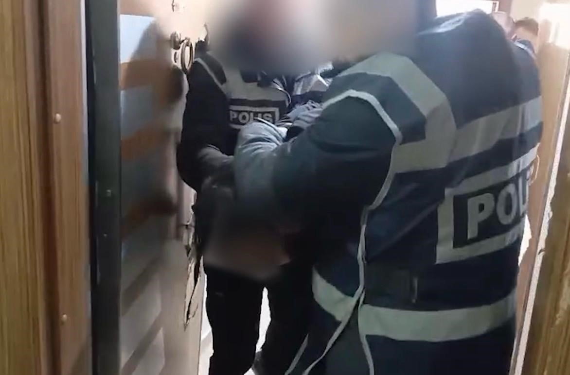 KAYSERİ’DE POLİS EKİPLERİ TARAFINDAN YAPILAN ÇALIŞMALARDA, 19 YIL 4 AY VE 19 YIL 9 AY KESİNLEŞMİŞ...