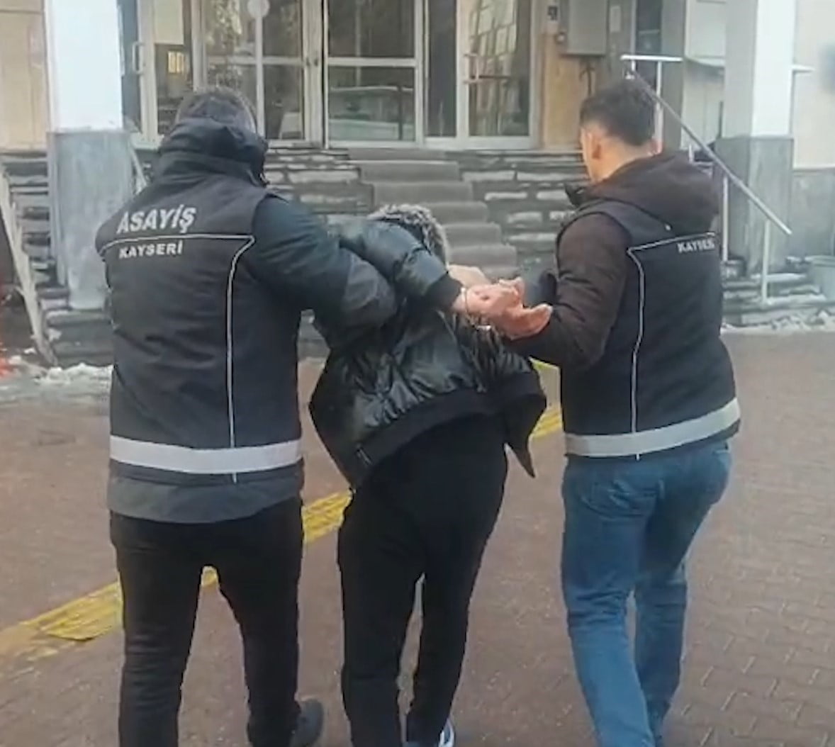 KAYSERİ İL EMNİYET MÜDÜRLÜĞÜ EKİPLERİNCE YAPILAN ÇALIŞMALARDA; 'YAĞMA' SUÇUNDAN HAKKINDA 17 YIL 8...