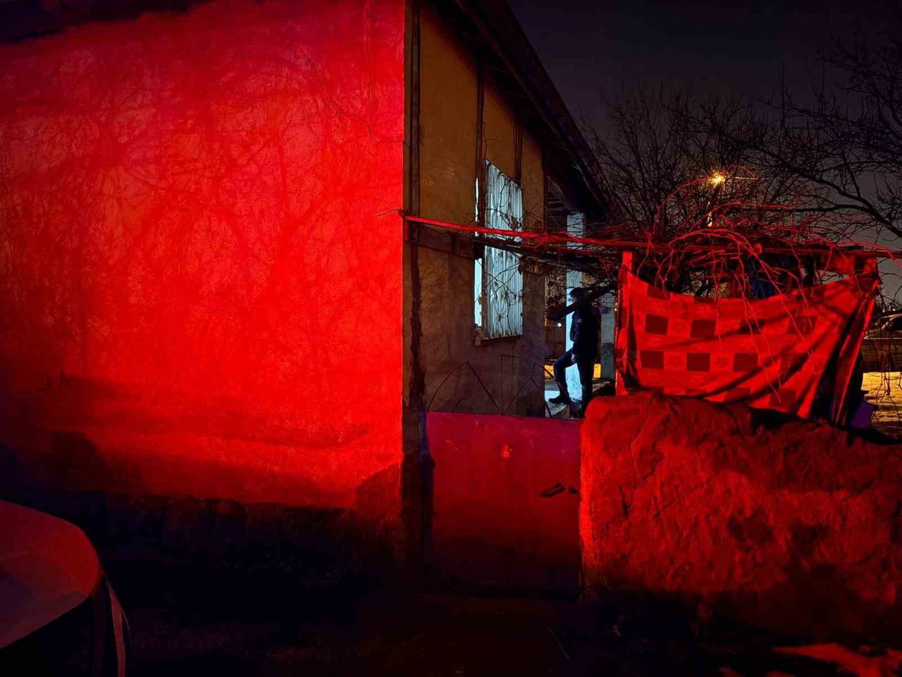 KAYSERİ’NİN KOCASİNAN İLÇESİNDE 2 GÜNLÜK BEBEKLERİNİN HAREKET ETMEDİĞİNİ FARK EDEN AİLE...