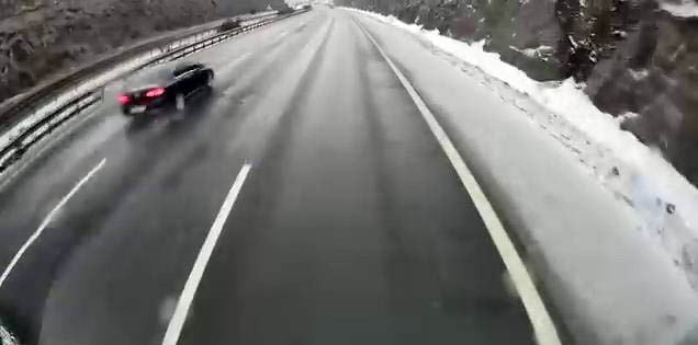 KAZA GÜVENLİK KAMERALARINA YANSIDI.