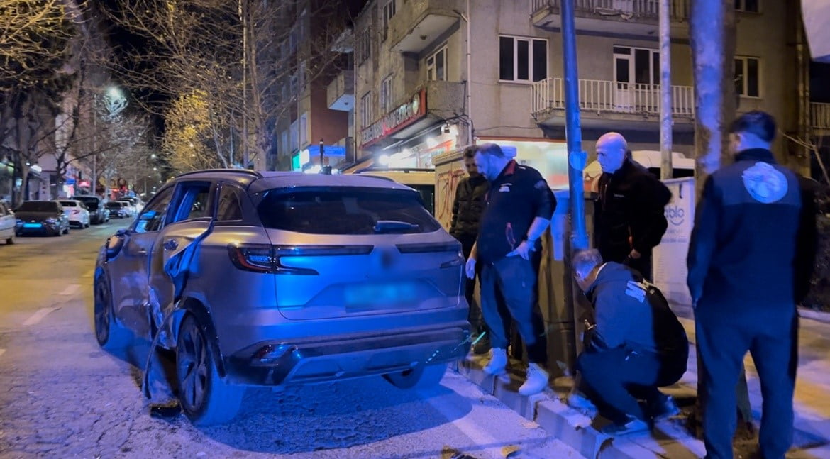 KAZA SONRASI "EŞİMLE KAVGA ETTİM" DİYEREK ARABAYI BIRAKIP OLAY YERİNDEN FİRAR ETMİŞ