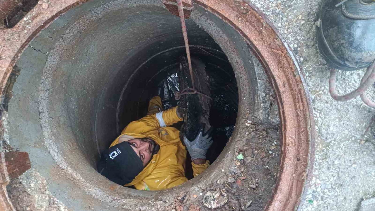 KENT GENELİNDE METREKAREYE 26,4 KİLOGRAM YAĞIŞ DÜŞERKEN, BİN 321 PERSONEL, 343 ARAÇ VE 200 POMPA...