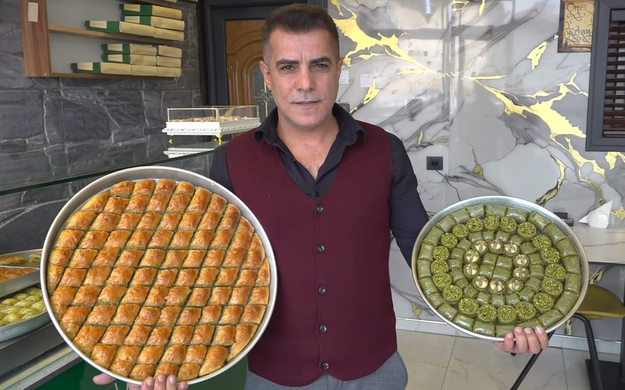 KENTTE BAKLAVACILIK YAPAN ÖMER KOZAN, RAMAZAN AYI VE BAYRAM SİPARİŞLERİNİN ŞİMDİDEN GELMEYE...