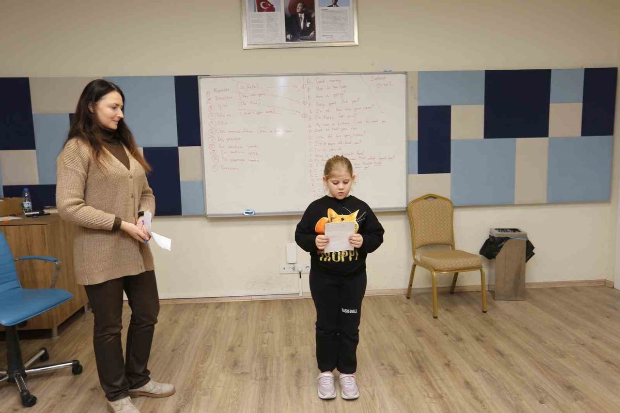 KEPEZ BELEDİYESİ, MİMAR SİNAN AKADEMİ BÜNYESİNDE DÜZENLEDİĞİ ÜCRETSİZ İNGİLİZCE VE RUSÇA...