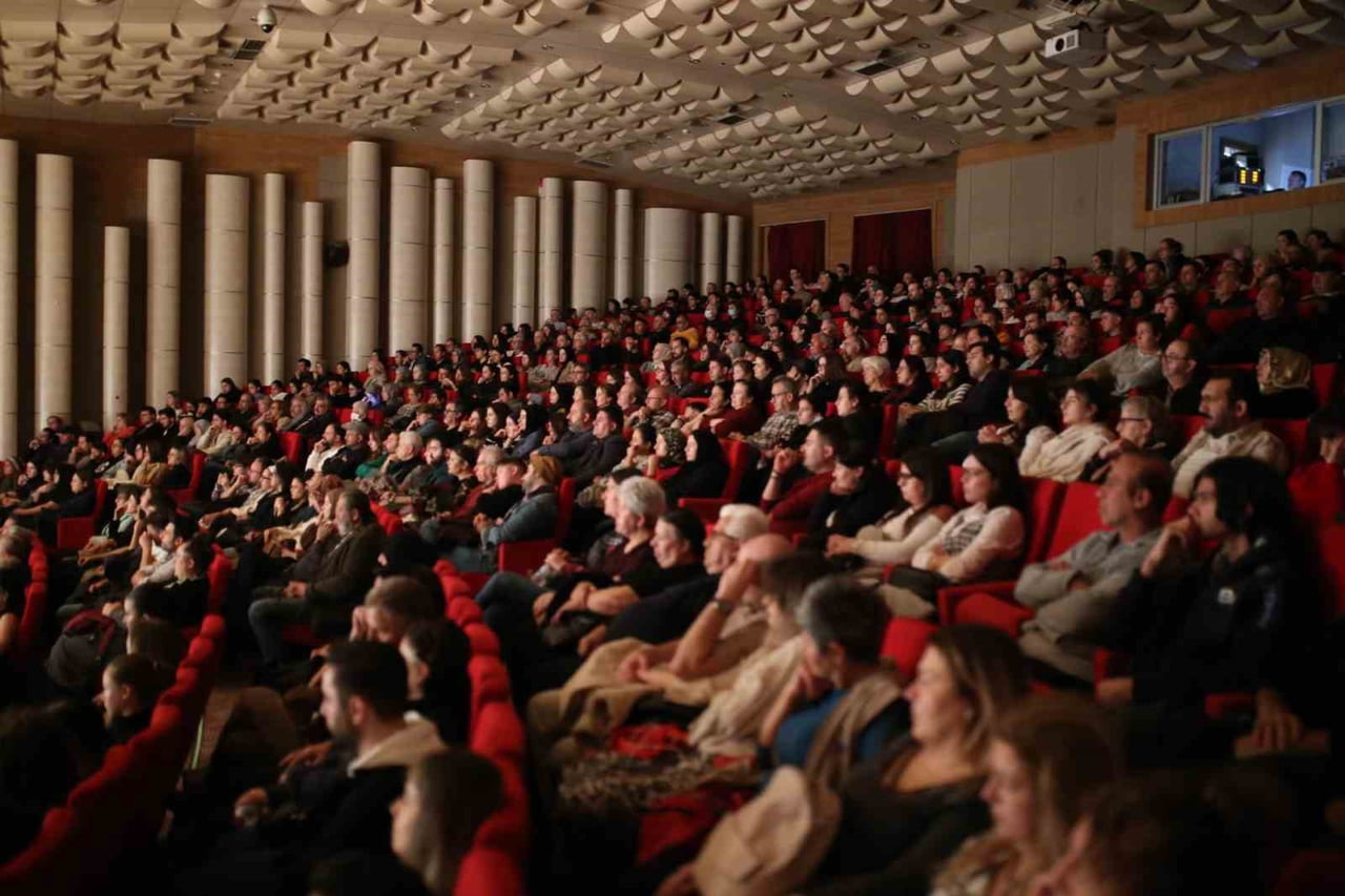 KEPEZ KENT TİYATROSU (KKT), YENİ YILDA DA KAÇ BABA KAÇ, MEDYUM, DİLEK ELMASI VE BU BENİM MASALIM...