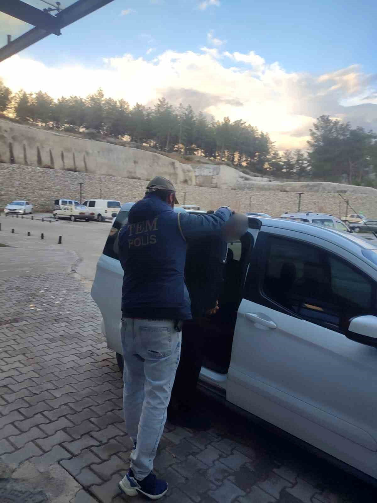 KESİNLEŞMİŞ HAPİS CEZASI BULUNAN FETÖ ÜYELERİ YAKALANDI