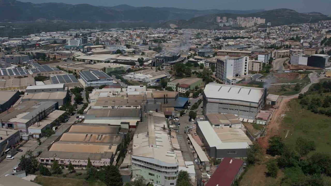 KESTEL BELEDİYE BAŞKANI FERHAT EROL, İLÇENİN EN BÜYÜK SORUNLARINDAN BİRİ OLAN HAVA KİRLİLİĞİNİN...