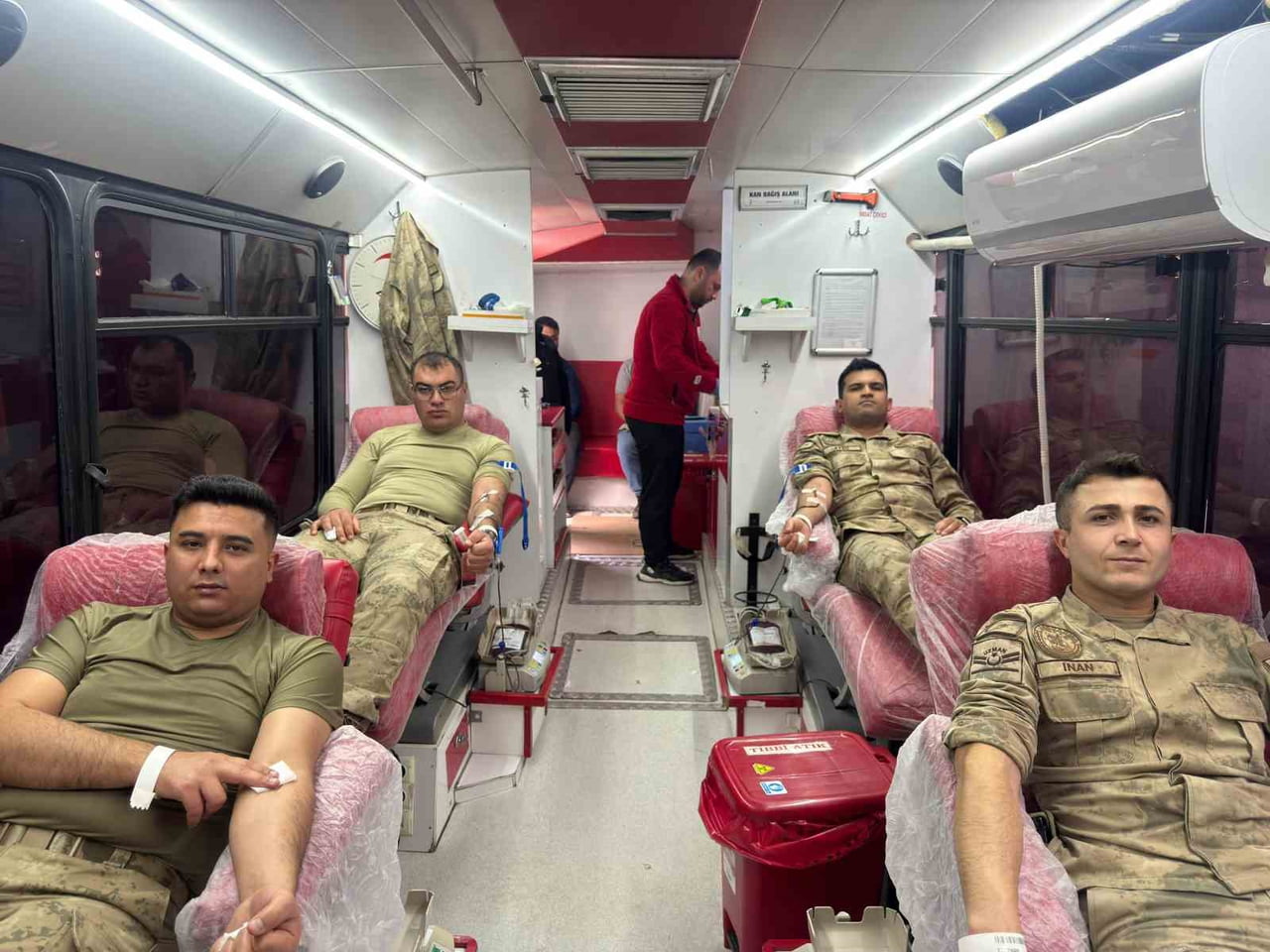 KİLİS'TE JANDARMADAN KIZILAY’IN KAN BAĞIŞI KAMPANYASINA DESTEK