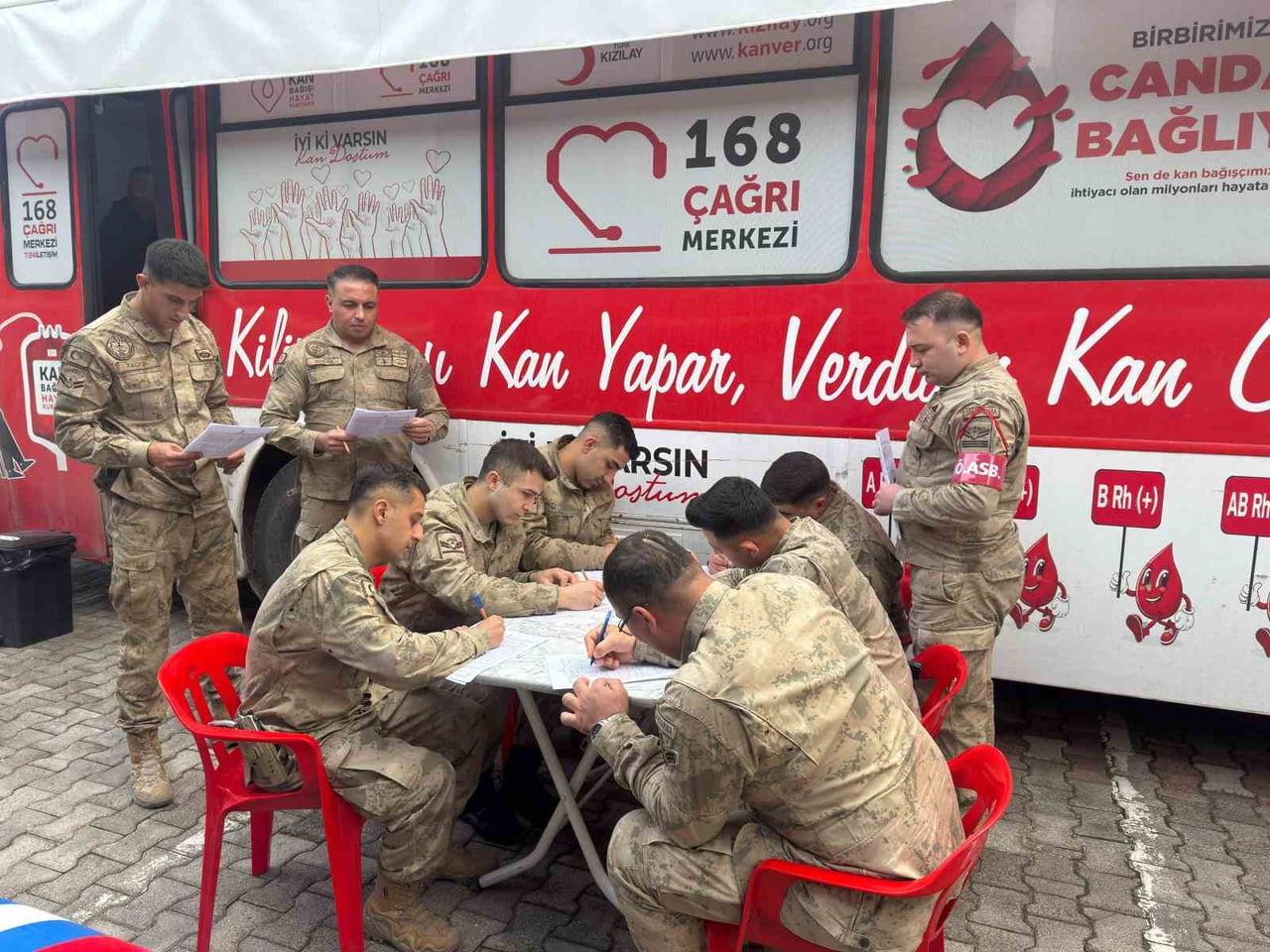 KİLİS'TE JANDARMADAN KIZILAY’IN KAN BAĞIŞI KAMPANYASINA DESTEK