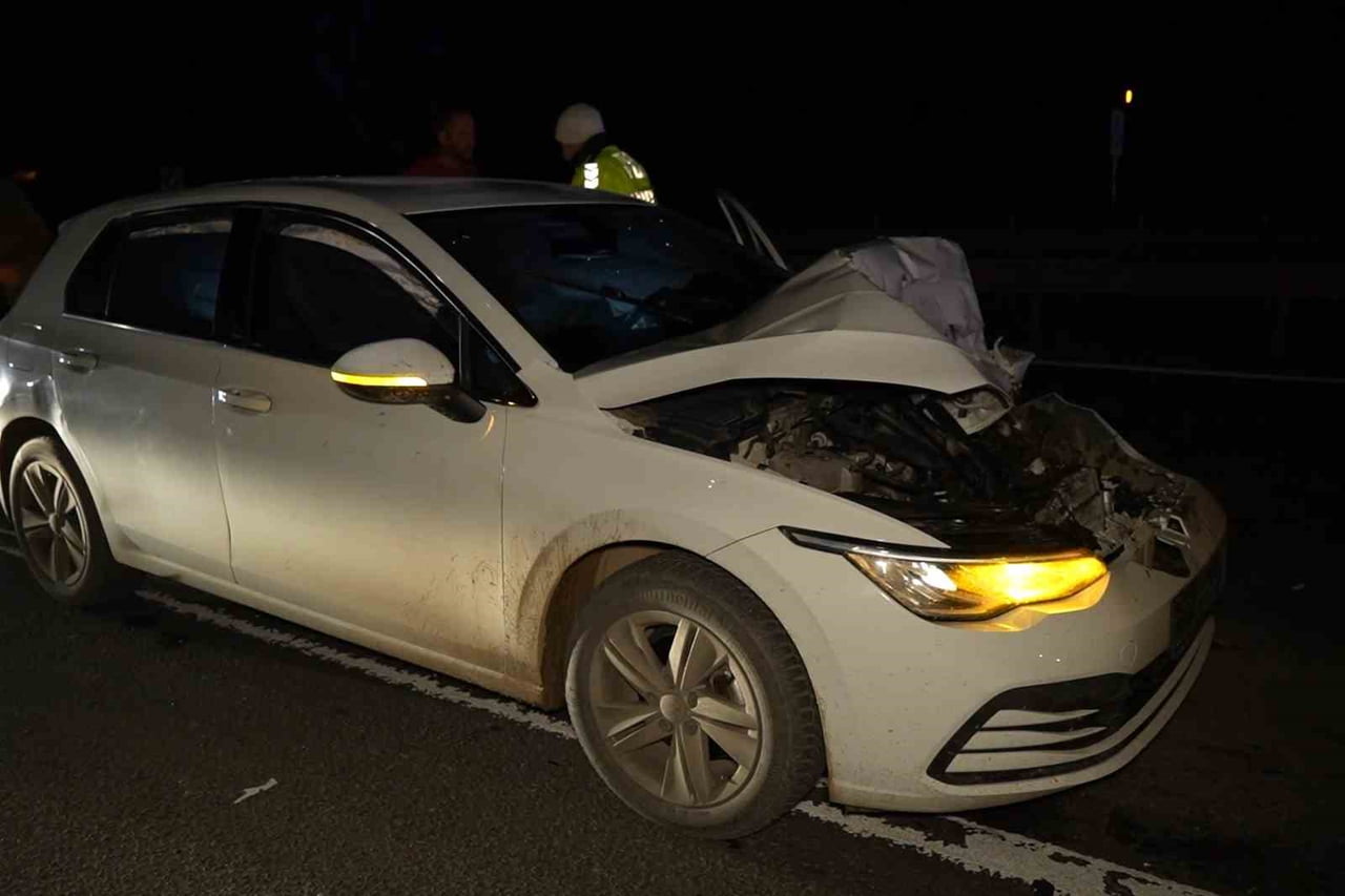 KIRIKKALE’DE OTOMOBİLİN TIRA ARKADAN ÇARPTIĞI KAZA SONRASI SÜRÜCÜ KAYIPLARA KARIŞTI. ARAÇTAKİ BİR...