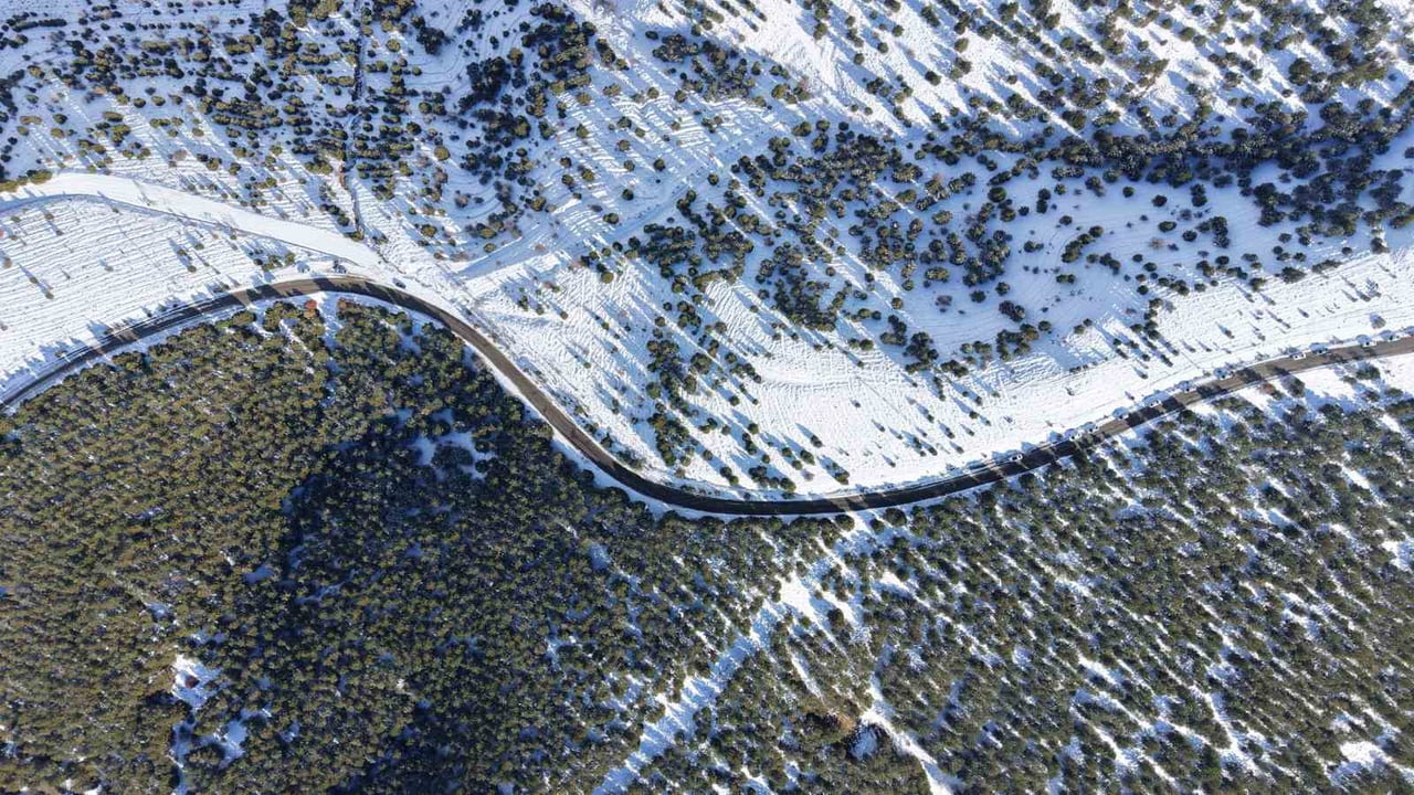 KIRIKKALE’DE ŞEHİR MERKEZİNDE KAR YAĞIŞININ ETKİLİ OLMAMASI ÜZERİNE VATANDAŞLAR, BİN 744 RAKIMLI...