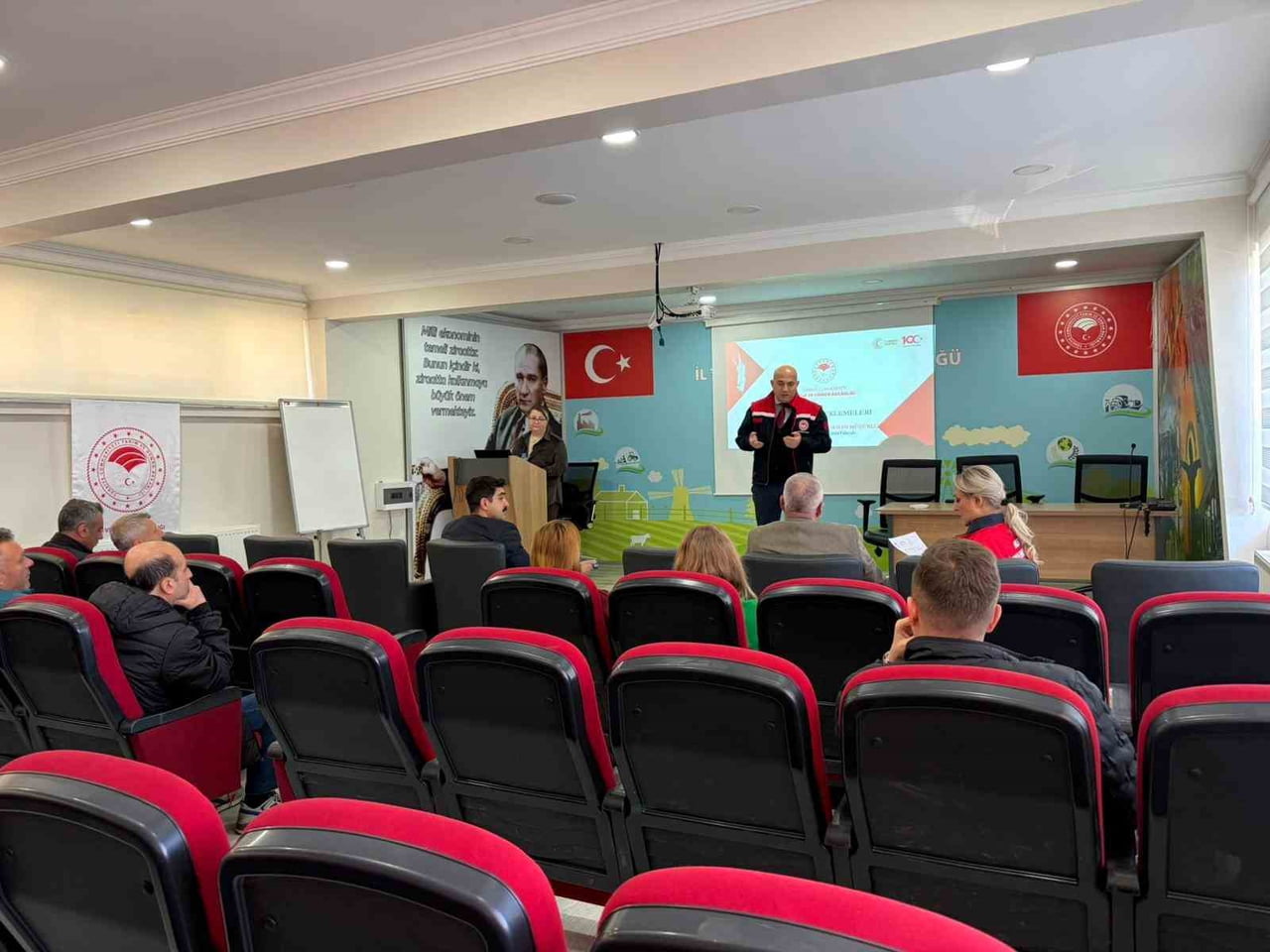 KIRKLARELİ'NDE 'SÖZLEŞMELİ ÜRETİMİN USUL VE ESASLARI HAKKINDA YÖNETMELİK İLE ÇİĞ SÜT DESTEKLEMESİ...