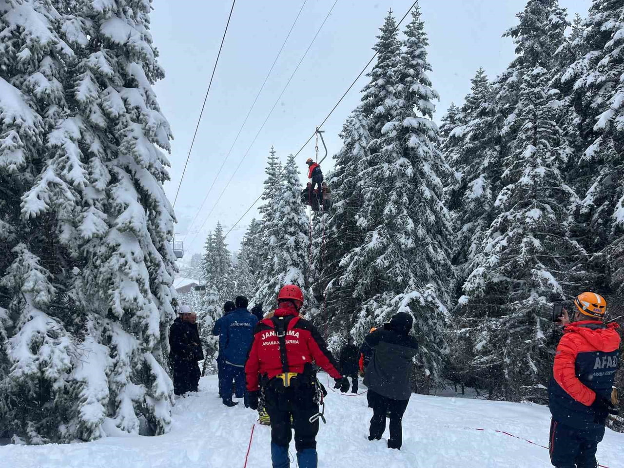 KIŞ TURİZMİNİN MERKEZİ ULUDAĞ'DAKİ BİRİNCİ OTELLER BÖLGESİNDE FAALİYET GÖSTEREN FAHRİ OTEL...