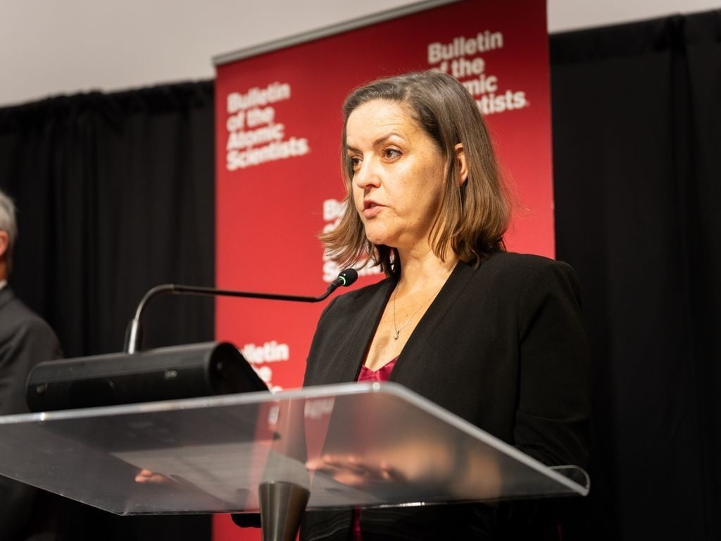 KIYAMET GÜNÜ SAATİ GECE YARISINA BUGÜNE KADARKİ EN YAKIN KONUMDA