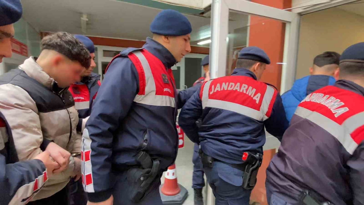 KOCAELİ'DE ORMANLIK ALANDAKİ KULÜBEDE BALTA VE KÜREKLE ÖLDÜRÜLEN BERBERE İLİŞKİN AÇILAN DAVADA...