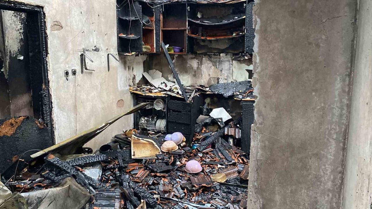 KOCAELİ'NİN KÖRFEZ İLÇESİNDE ETKİLİ OLAN ŞİDDETLİ FIRTINA VE RÜZGAR NEDENİYLE YAKLAŞIK 200 EVİN...