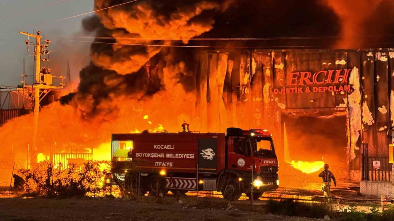 KOCAELİ BÜYÜKŞEHİR BELEDİYESİ İTFAİYE DAİRESİ BAŞKANLIĞI, 2025 YILINDA 12 İLÇEDE 635 PERSONEL VE...