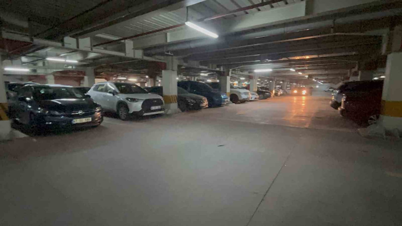 KOCAELİ’DE KAPALI OTOPARKTA MOTOKURYE ARKADAŞINI BIÇAKLAYARAK ÖLÜMÜNE NEDEN OLDUĞU GEREKÇESİYLE...