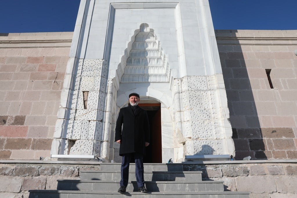 KOCASİNAN BELEDİYE BAŞKANI AHMET ÇOLAKBAYRAKDAR; TARİHİ ESERLERİN KORUNMASI, FONKSİYON YÜKLENMESİ...