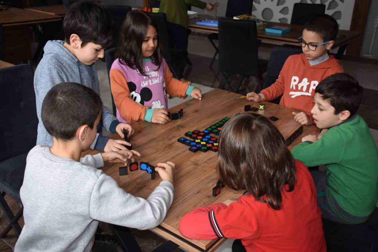 KOCASİNAN BELEDİYESİ; YARIYIL TATİLİNDE KAPILARINI AÇTIĞI ATÖLYELER VE KURS MERKEZLERİYLE...