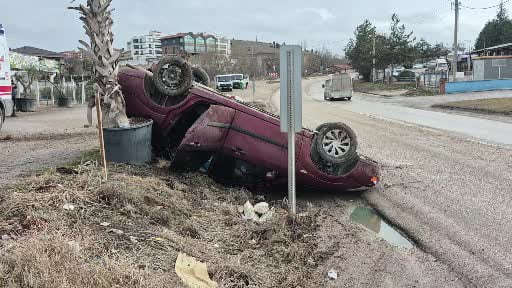 Kontrolden çıkan otomobil takla attı