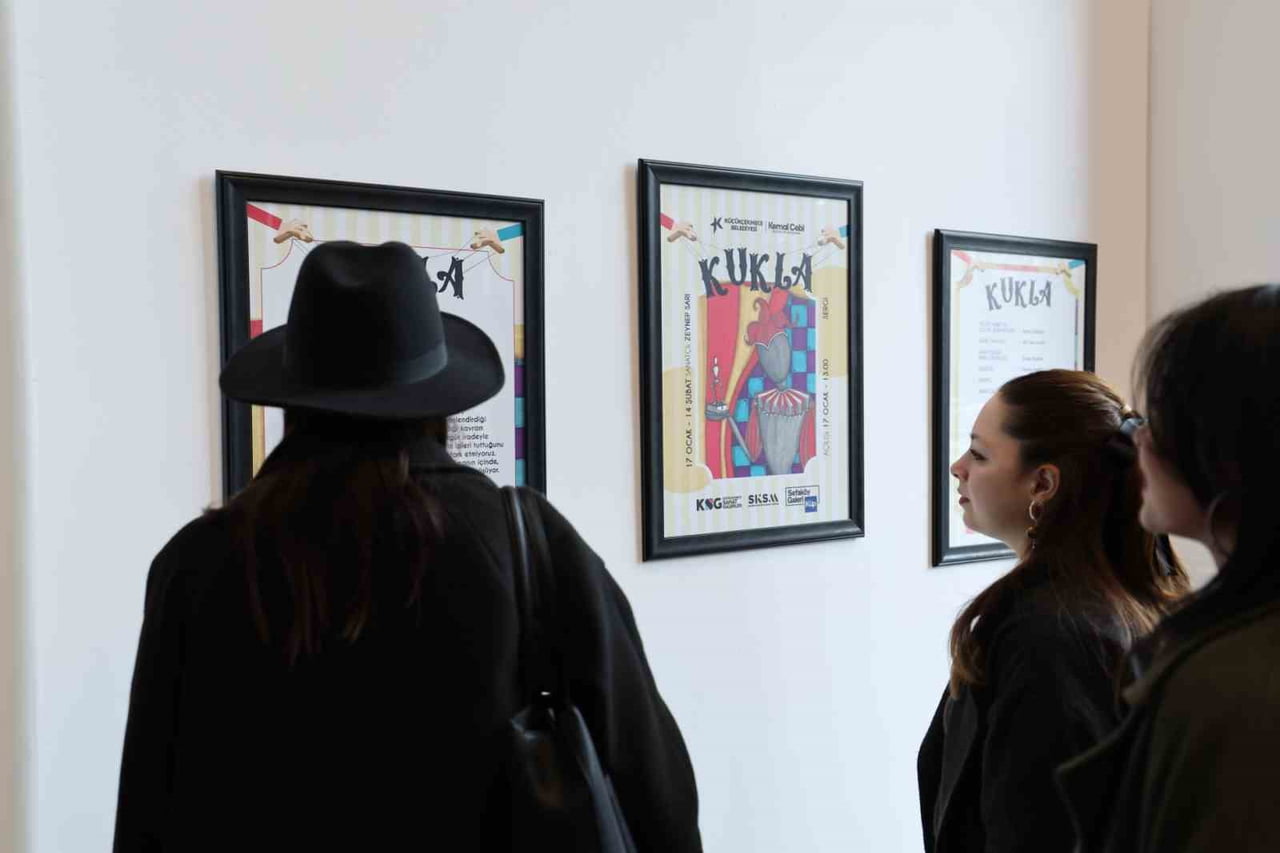 KÜÇÜKÇEKMECE BELEDİYESİ SEFAKÖY GALERİ KÜP, GENÇ SANATÇI ZEYNEP SARI’NIN ‘KUKLA’ BAŞLIKLI İLK...