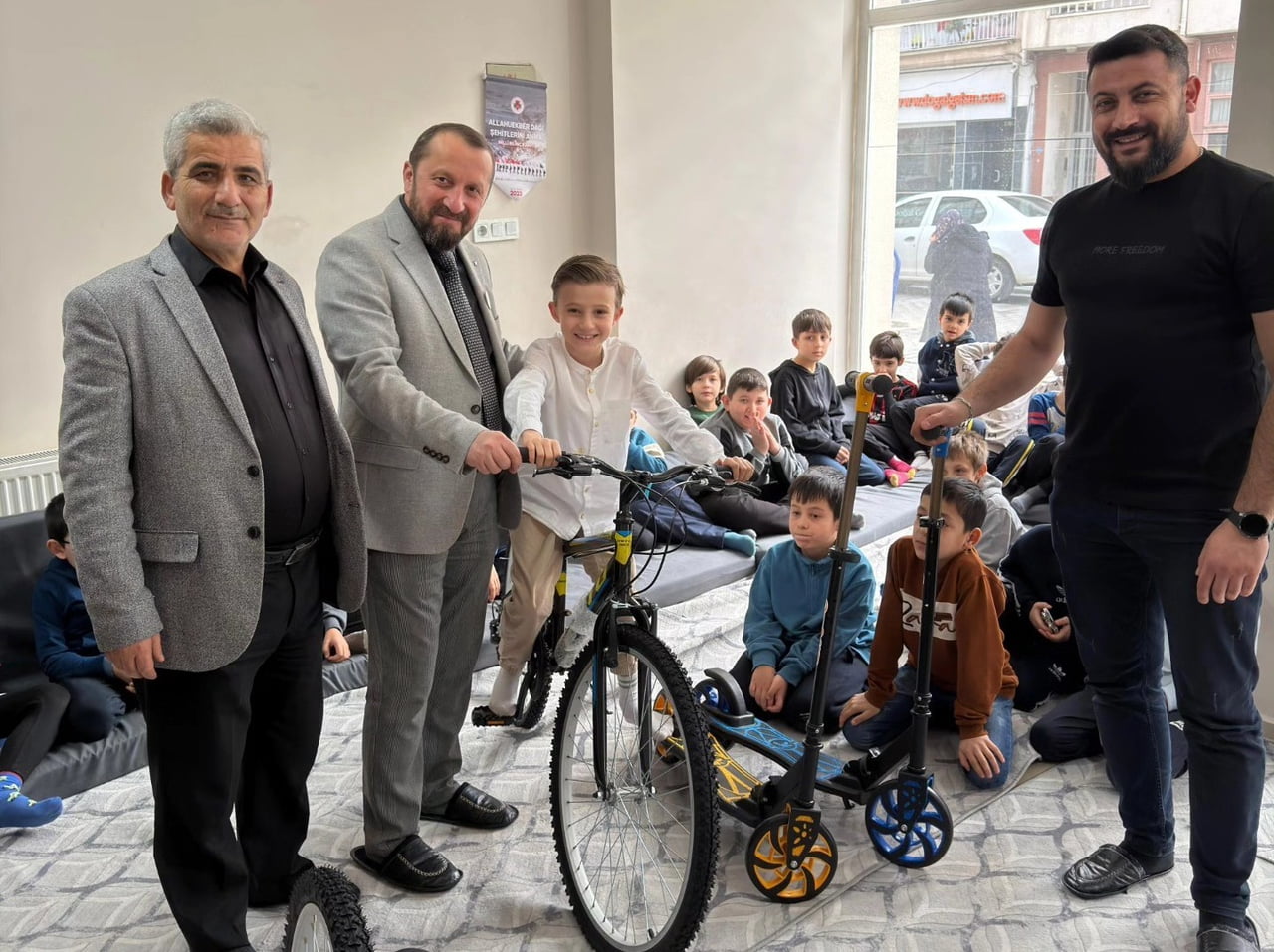 KÜTAHYA'DA SİMAV DİYANET GENÇ OFİSİ VE İZCİ EVİ’NDE DÜZENLENEN ETKİNLİKTE, İLÇEDE 7-10 YAŞ GRUBUNA...